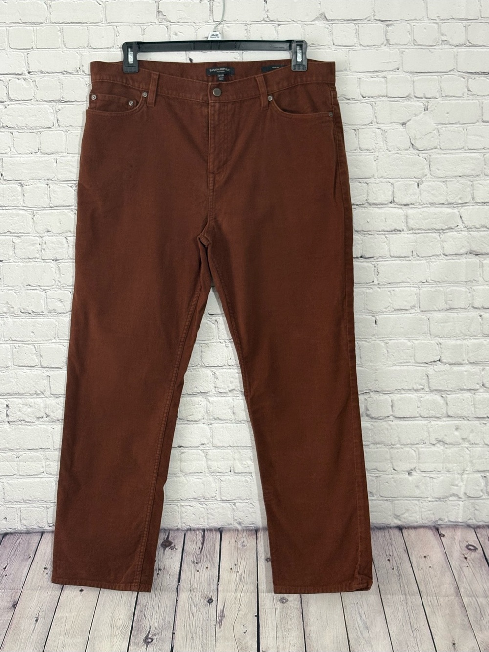 Banana Republic Men's Corduroy Pants in Rust Brown